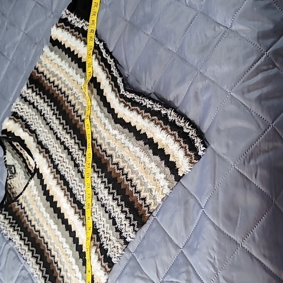 New Directions Puncho Size Small - Picture 5 of 7